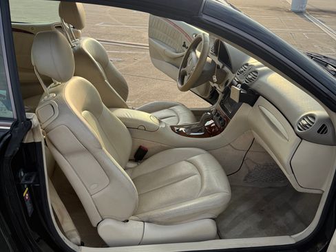 Used 2005 Mercedes-Benz CLK 320 Cabriolet image 15