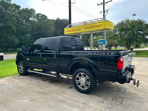 Used 2016 Ford F250 Platinum w/ FX4 Off-Road Package AWD/4WD image 5