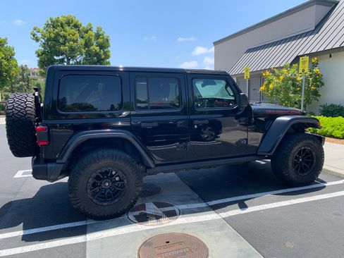 Used 2019 Jeep Wrangler Unlimited Rubicon AWD/4WD image 2