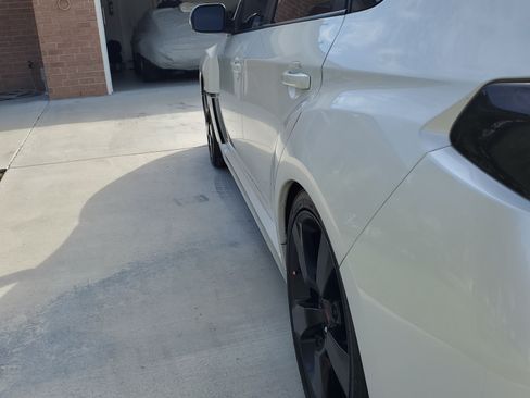 Used 2010 Subaru Impreza WRX STI image 13