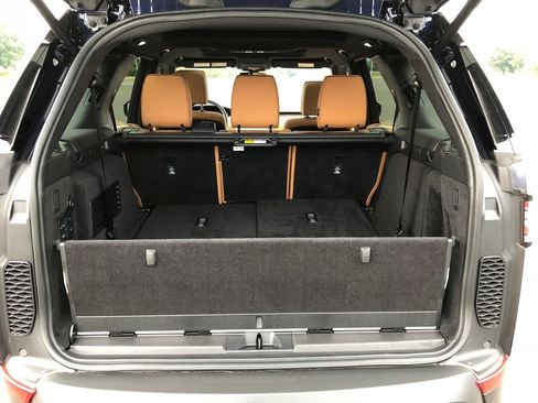 Used 2019 Land Rover Discovery HSE Luxury image 28