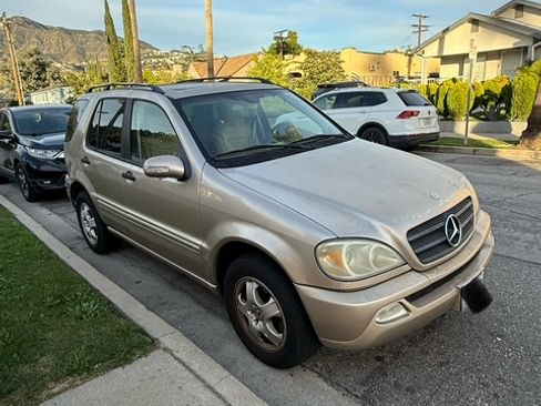 Used 2002 Mercedes-Benz ML 320 4MATIC image 11