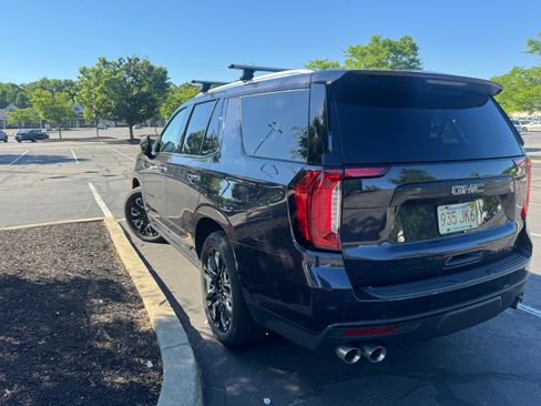 Used 2023 GMC Yukon Denali Ultimate AWD/4WD image 6