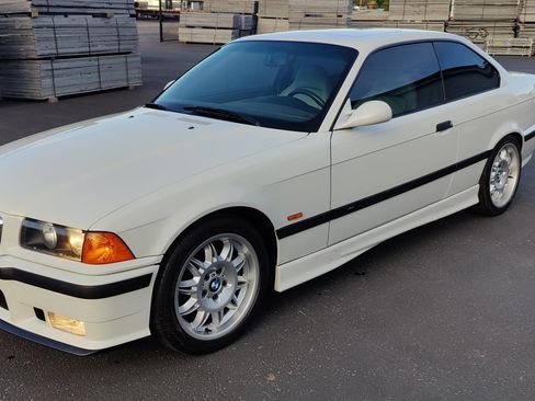 Used 1997 BMW M3 Coupe image 1