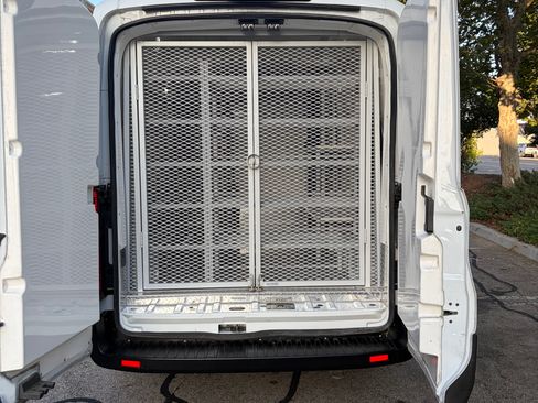 Used 2020 Ford Transit 250 Medium Roof RWD image 6