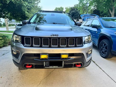 Used 2019 Jeep Compass Trailhawk w/ Leather Interior Group AWD/4WD image 19