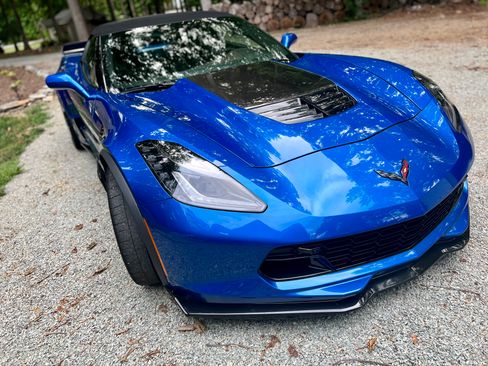 Used 2016 Chevrolet Corvette Z06 w/ 3LZ Preferred Equipment Group image 4