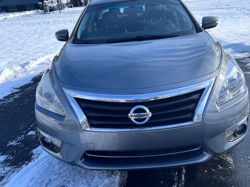 Used 2014 Nissan Altima 2.5 SL w/ Moonroof Package image 10