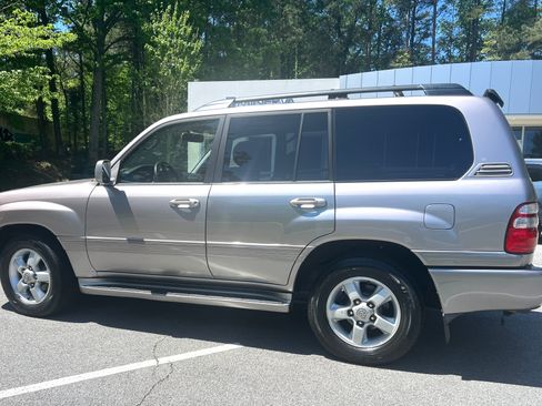 Used 2005 Toyota Land Cruiser AWD/4WD image 15