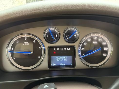 Used 2011 Cadillac Escalade Luxury AWD/4WD image 32