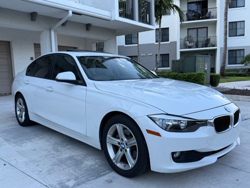 Used 2014 BMW 320i Sedan RWD image 1