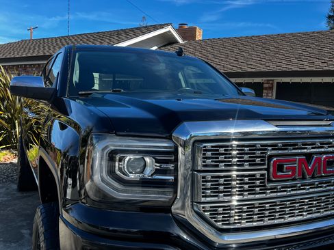 Used 2016 GMC Sierra 1500 Denali w/ Enhanced Driver Alert Package image 12