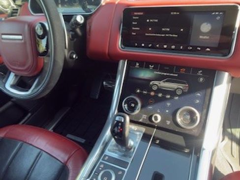 Used 2022 Land Rover Range Rover Sport HST image 21