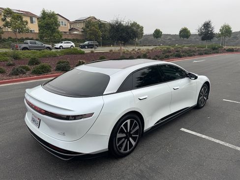 Used 2022 Lucid Air Grand Touring image 4
