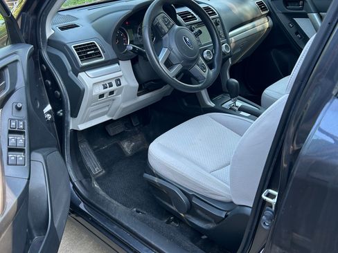 Used 2017 Subaru Forester 2.5i w/ Alloy Wheel Package AWD/4WD image 5