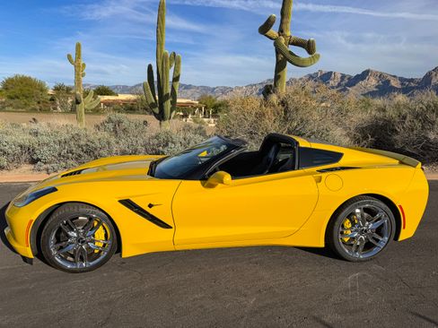 Used 2015 Chevrolet Corvette Stingray Coupe w/ 3LT Preferred Equipment Group image 21
