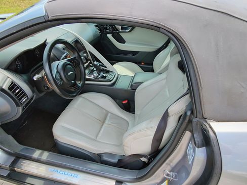 Used 2014 Jaguar F-TYPE S image 12