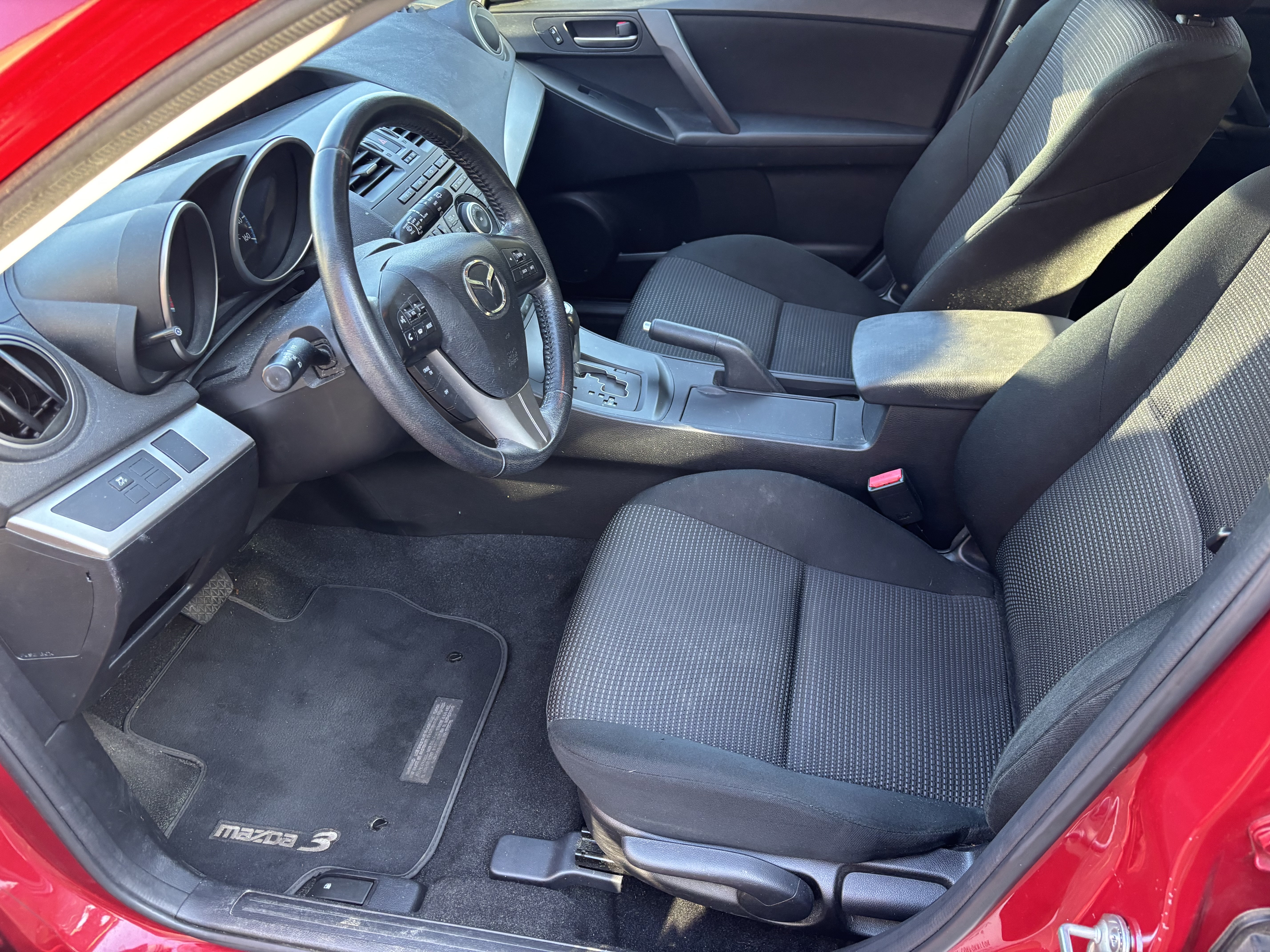Used 2013 MAZDA MAZDA3 i Touring FWD image 8