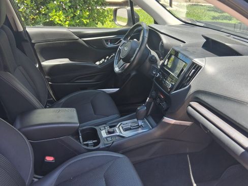 Used 2019 Subaru Forester Premium w/ All-Weather Package AWD/4WD image 4