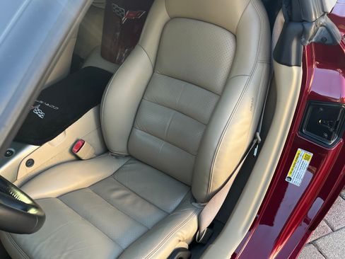 Used 2005 Chevrolet Corvette Convertible w/ Preferred Equipment Group image 11