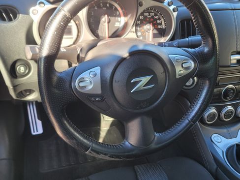 Used 2011 Nissan 370Z Coupe image 14