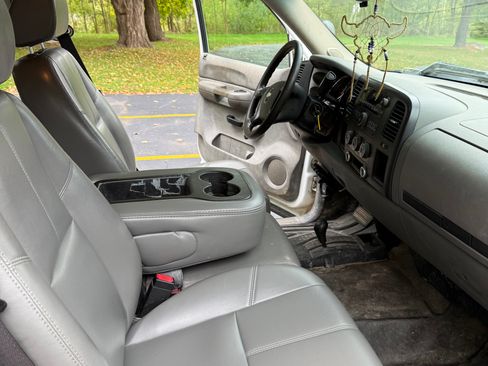 Used 2008 Chevrolet Silverado 2500 W/T image 25