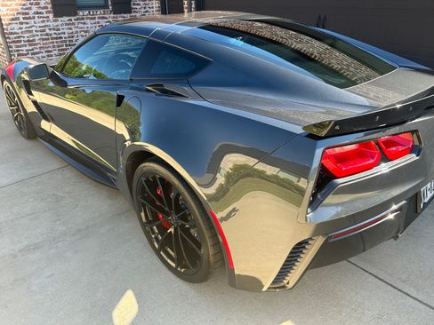 Used 2017 Chevrolet Corvette Grand Sport RWD image 9