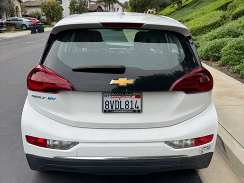 Used 2017 Chevrolet Bolt LT image 8