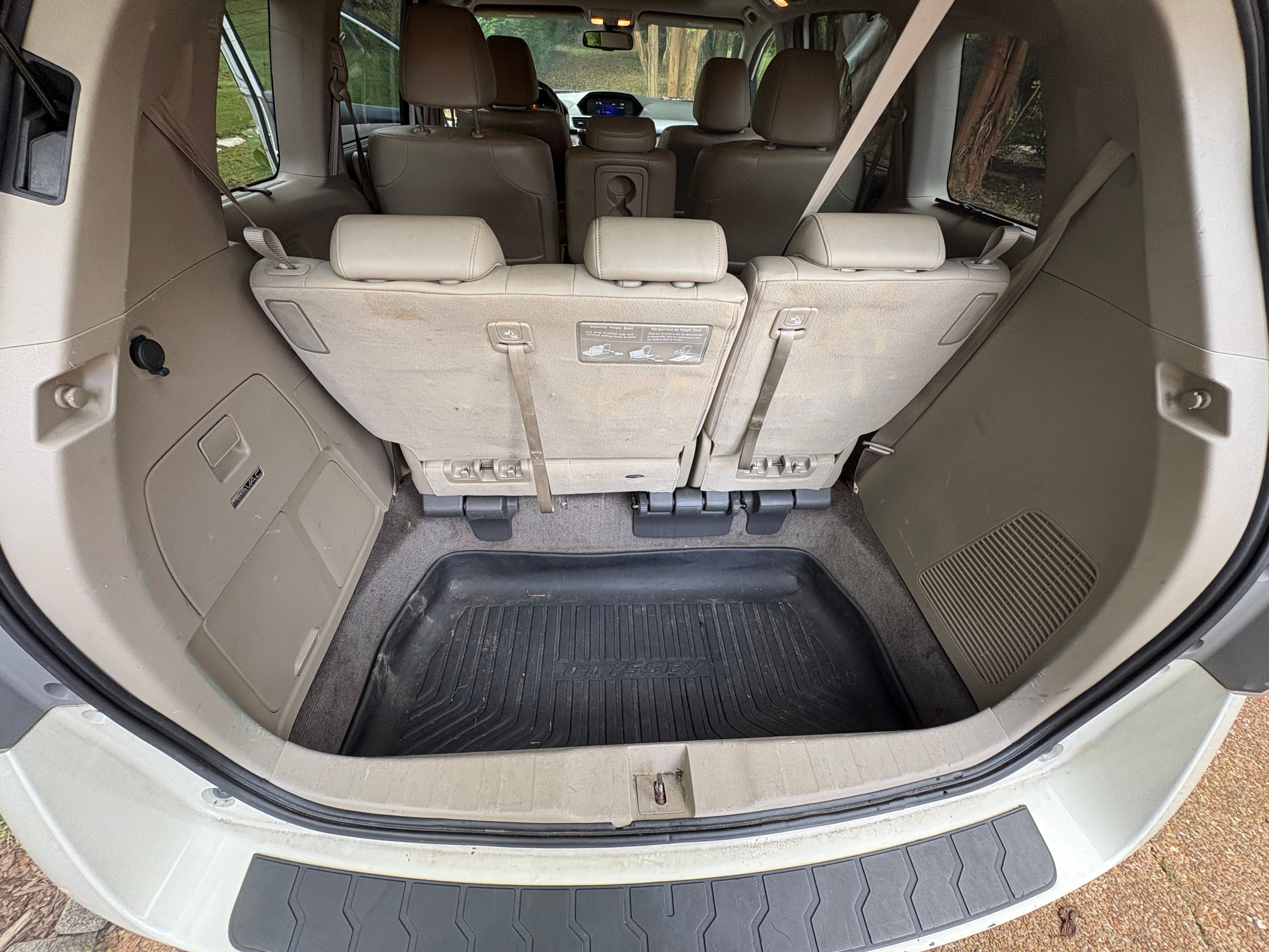 Used 2014 Honda Odyssey Touring Elite image 20