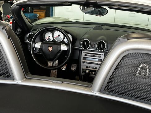 Used 2005 Porsche Boxster S image 10
