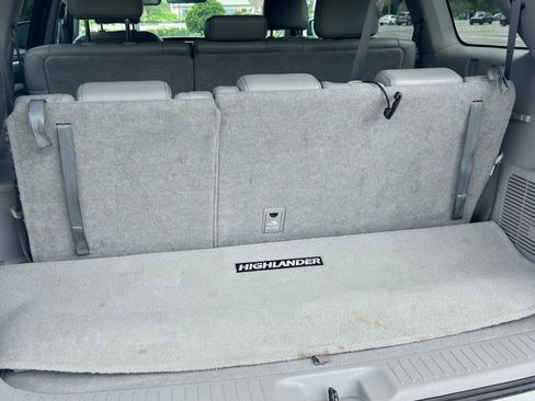 Used 2018 Toyota Highlander XLE AWD/4WD image 13