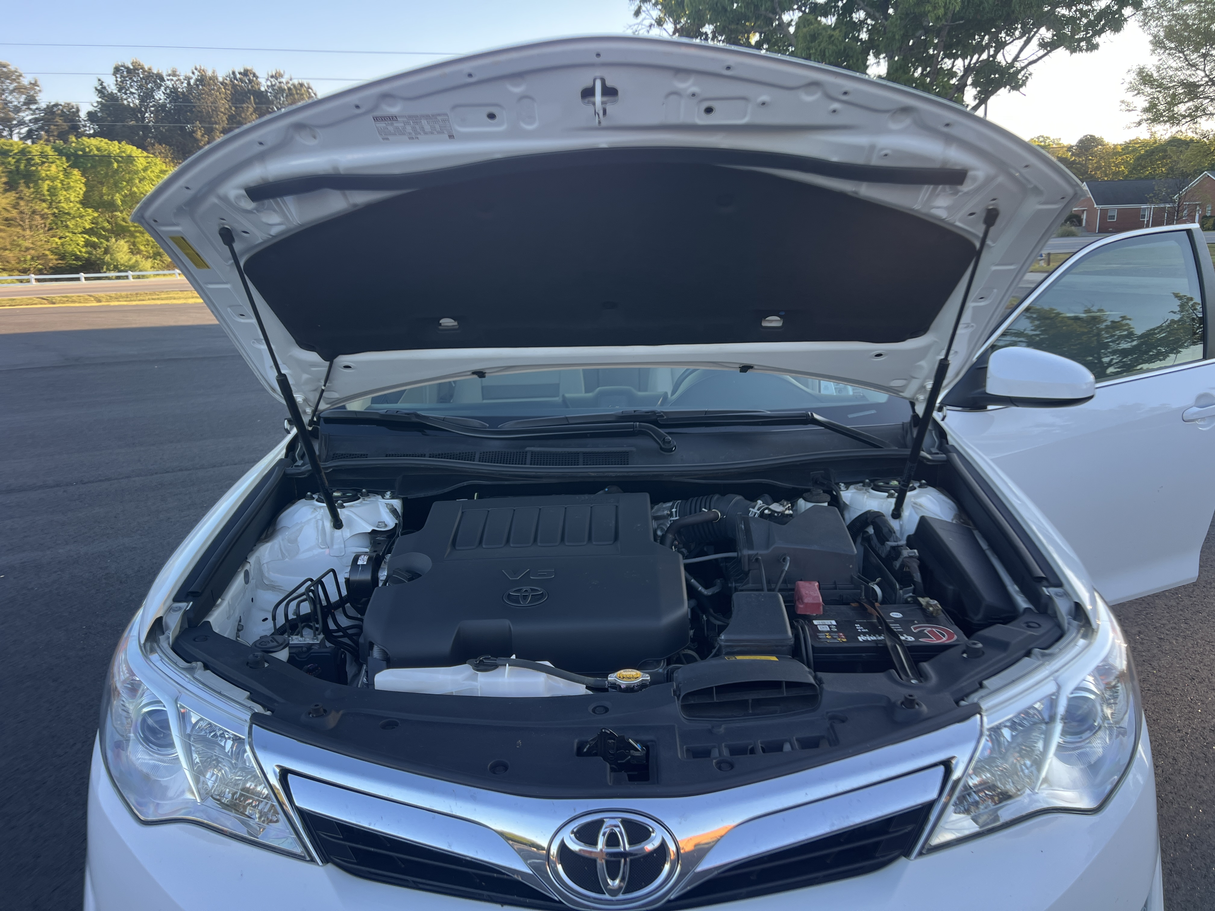 Used 2012 Toyota Camry XLE FWD image 12