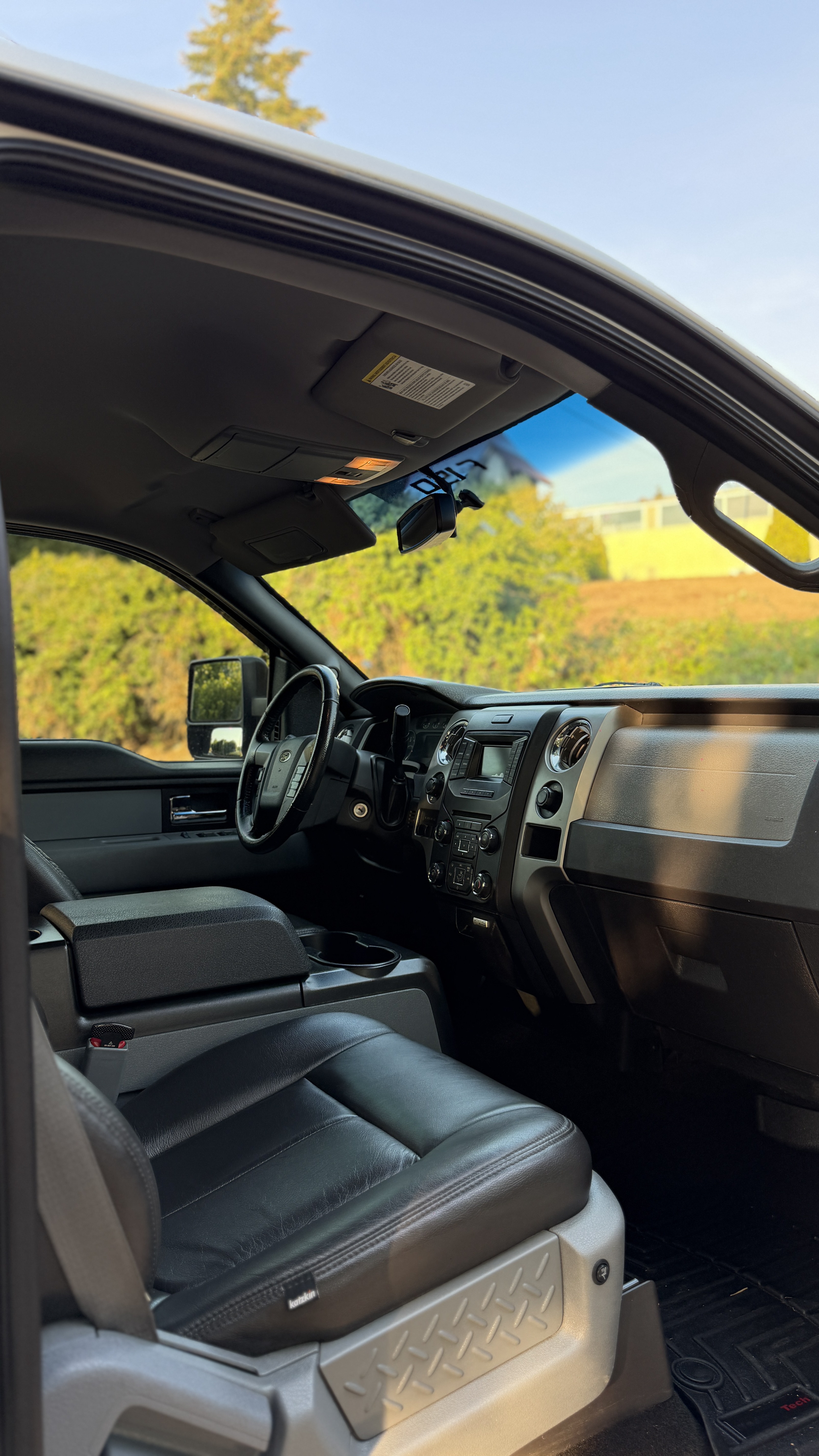 Used 2013 Ford F150 XLT w/ Luxury Equipment Group AWD/4WD image 9