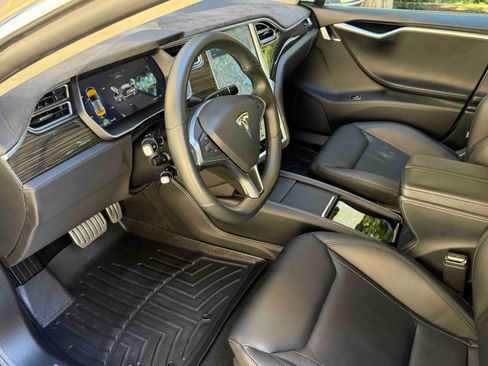 Used 2015 Tesla Model S P90D image 13