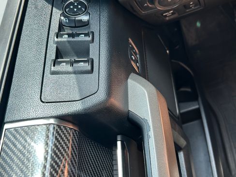 Used 2019 Ford F150 Raptor w/ Equipment Group 802A Luxury AWD/4WD image 24