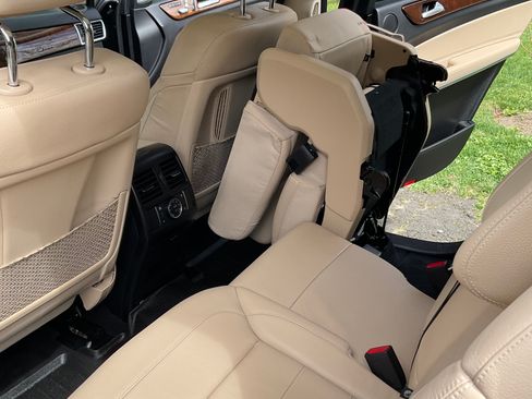 Used 2019 Mercedes-Benz GLS 550 4MATIC image 22