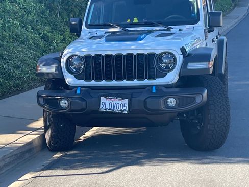 Used 2024 Jeep Wrangler Unlimited Rubicon 4xe w/ Safety Group image 13