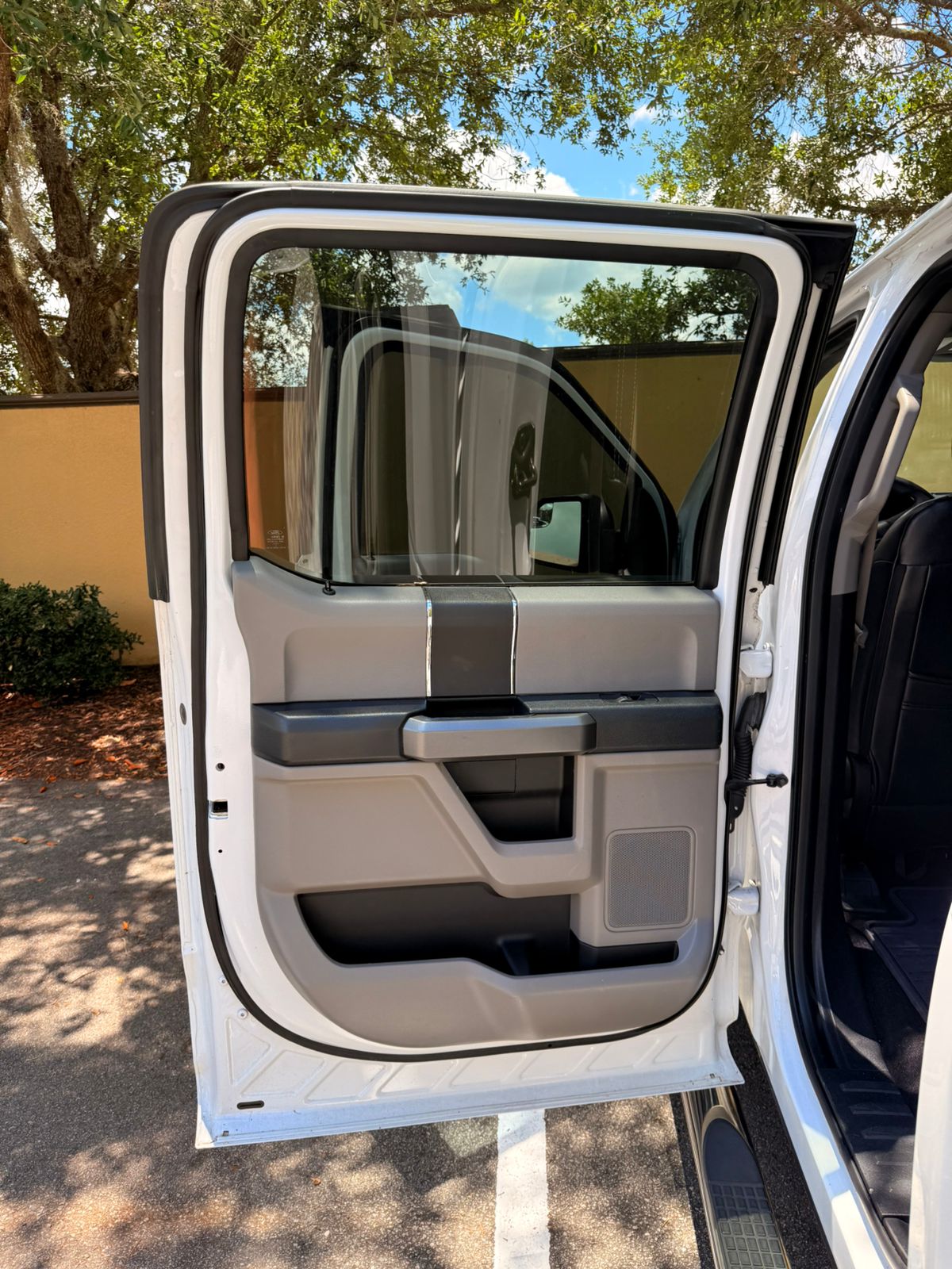Used 2016 Ford F150 XLT RWD image 5