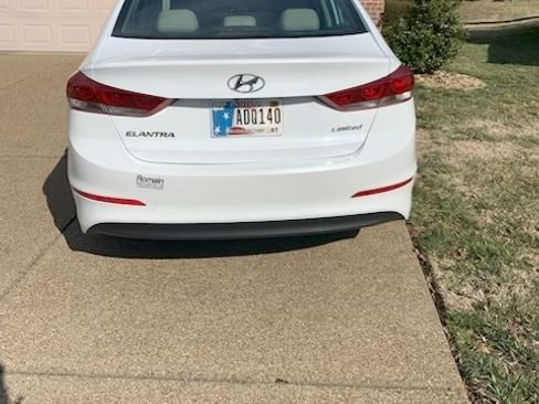 Used 2017 Hyundai Elantra Limited w/ Limited Tech Package 04 image 10