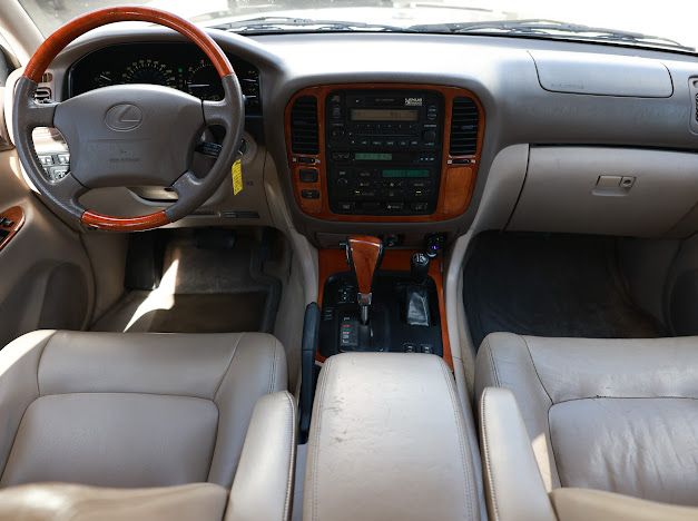 Used 2000 Lexus LX 470 4WD image 17
