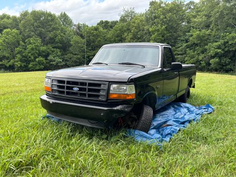 Used 1996 Ford F150 4x4 Regular Cab image 2