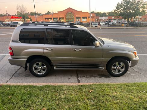 Used 2006 Toyota Land Cruiser image 6