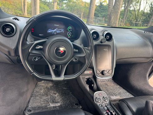 Used 2019 McLaren 570S Spider Convertible 2D image 13