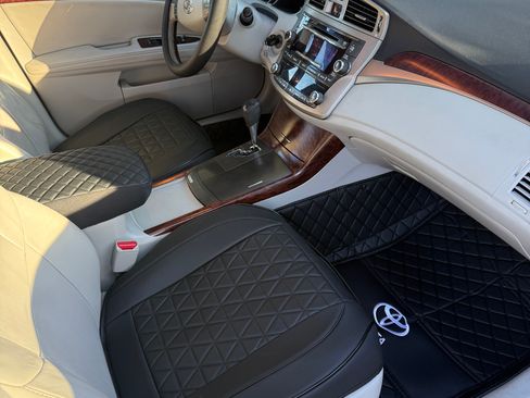 Used 2012 Toyota Avalon image 8