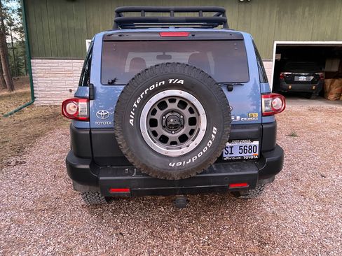 Used 2014 Toyota FJ Cruiser 4WD image 8