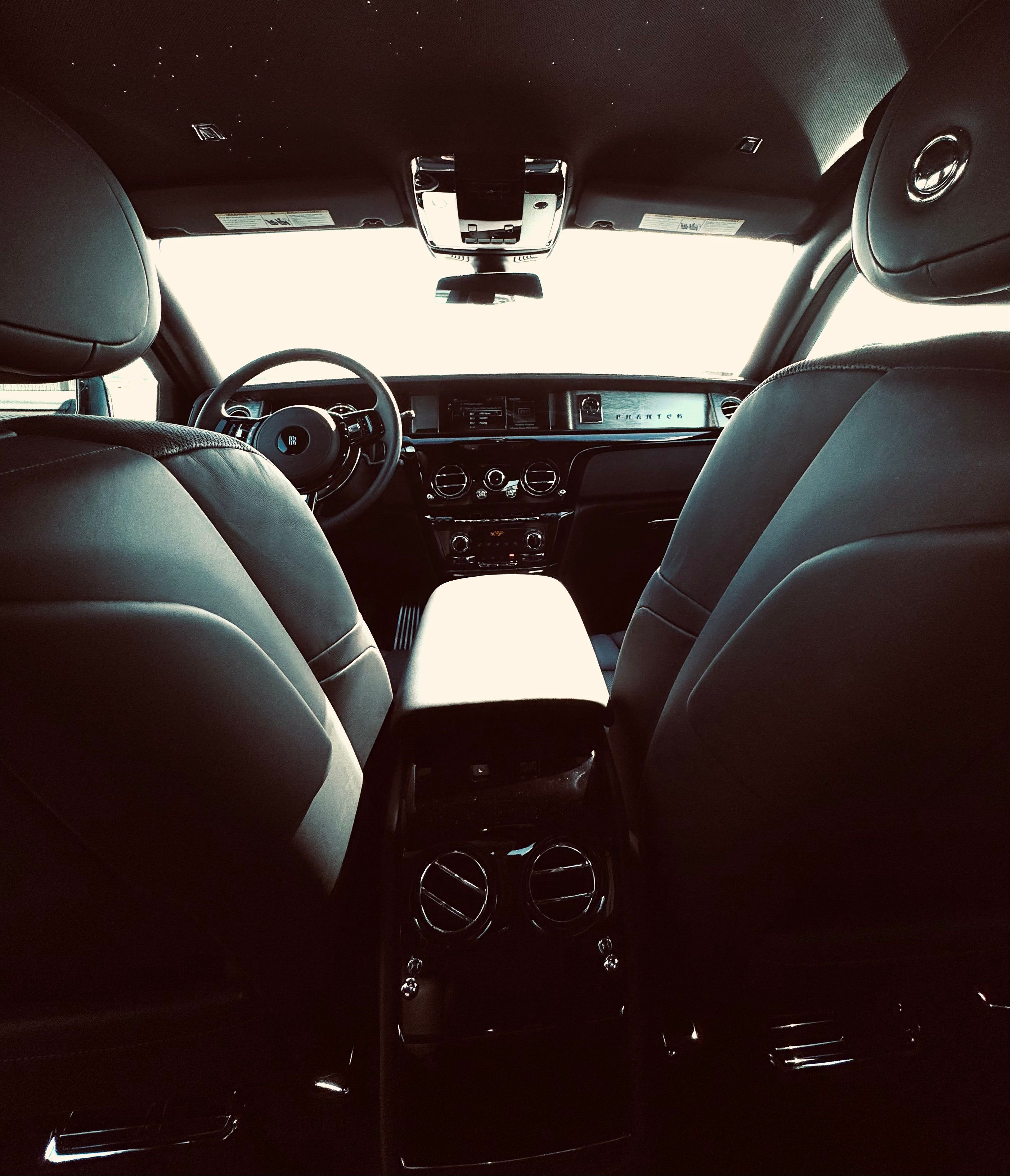 Used 2022 Rolls-Royce Phantom Sedan w/ The Phantom Package RWD image 21