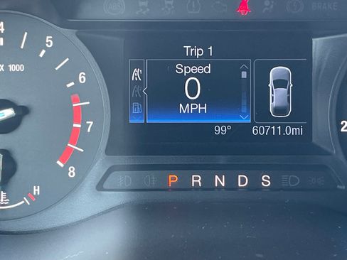 Used 2019 Ford Edge SE image 14