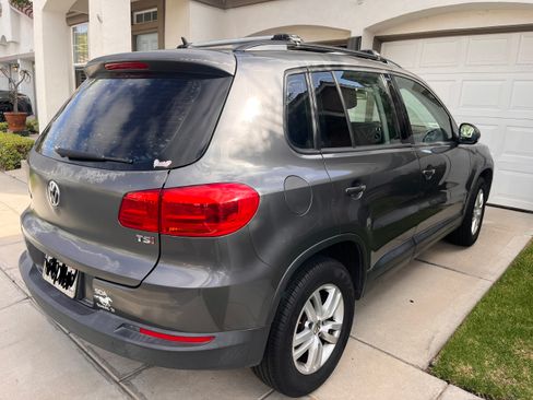 Used 2016 Volkswagen Tiguan S FWD image 4
