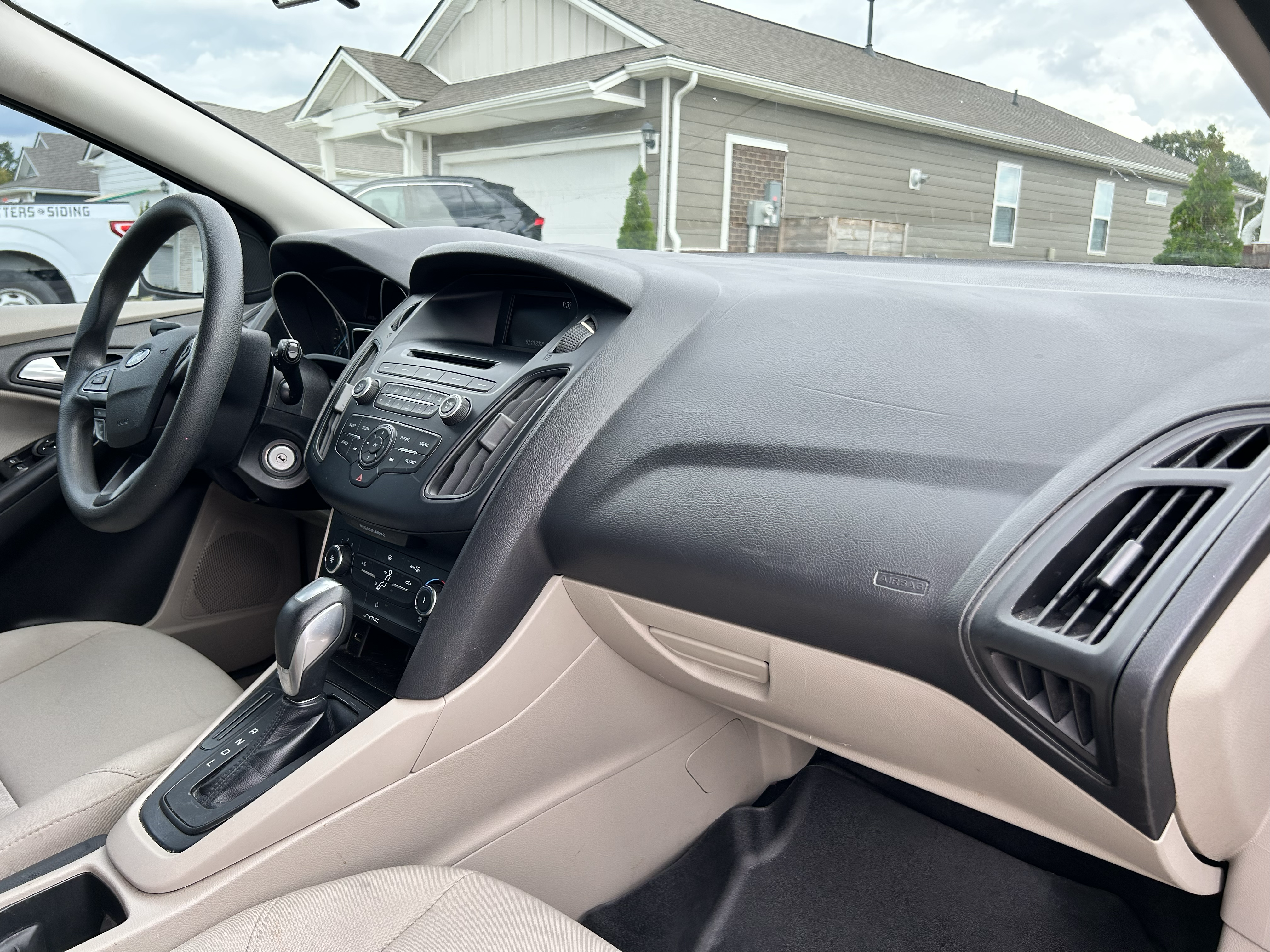Used 2016 Ford Focus SE FWD image 6