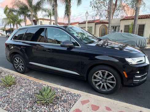 Used 2019 Audi Q7 3.0T Premium w/ Convenience Package AWD/4WD image 2